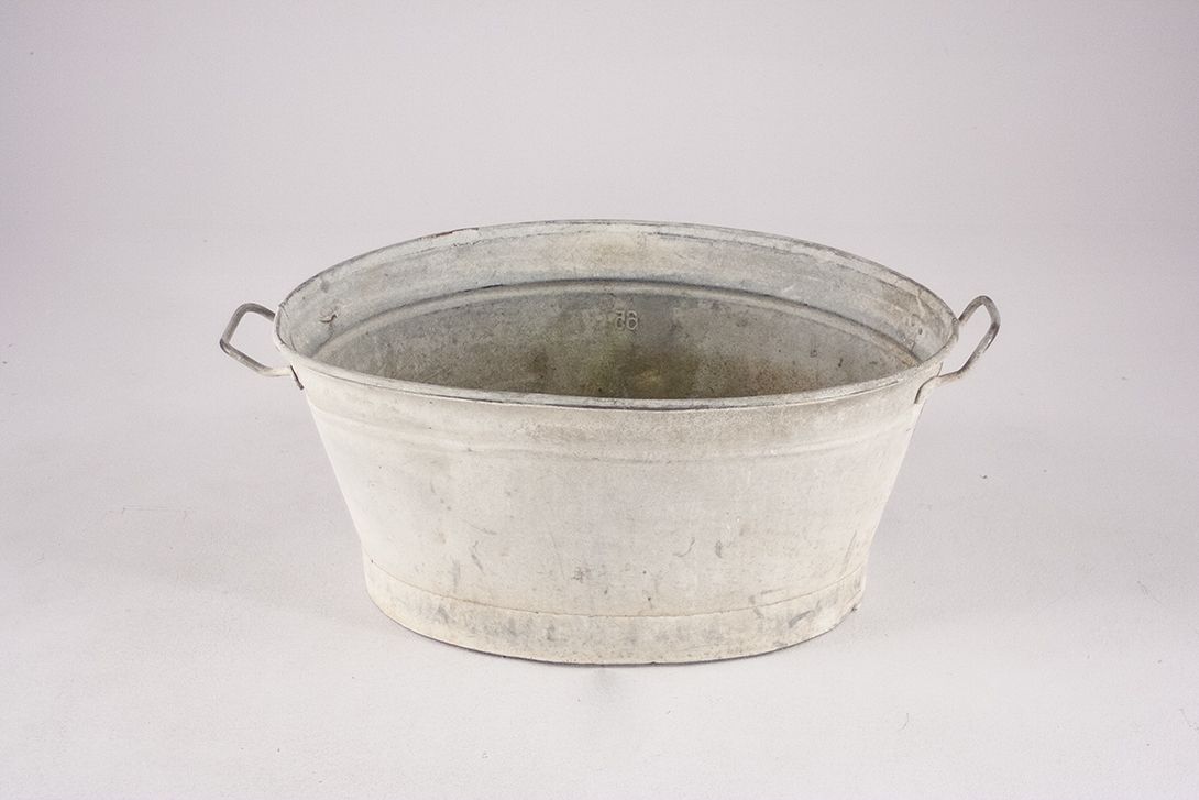 Foto Vintage Zinc Tub, Large, 1953 h30x50x67