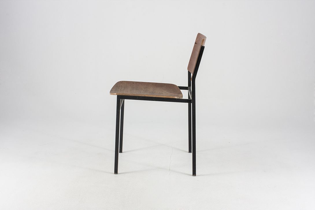 Foto Rough Dutch Dark Brown Simple Wooden Chair with Black Metal Frame 1965