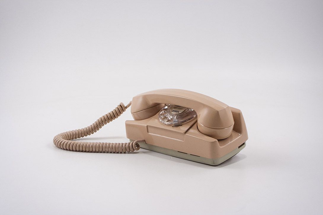 Foto Rose Telephone with Dial Plate L22 France 1970
