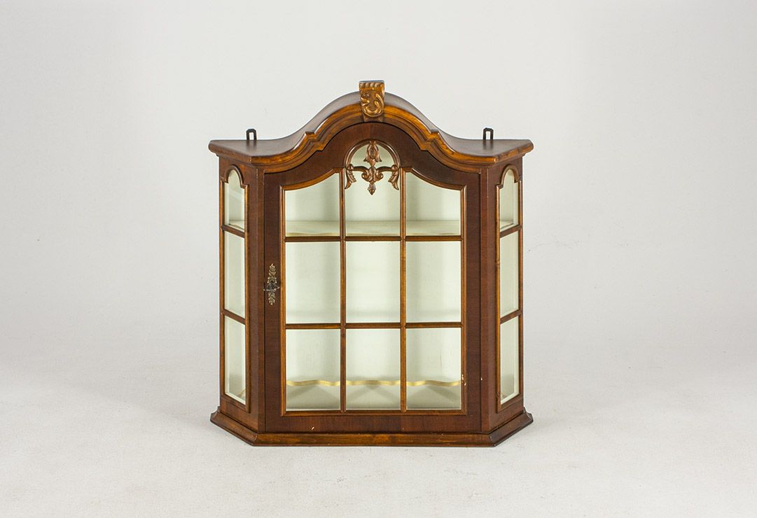 Foto Wooden Cabinet