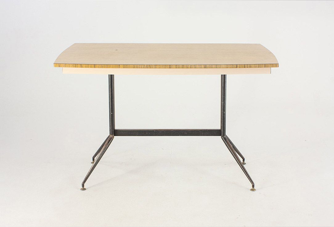 Foto Desk with Resopal Surface and Black Legs Italy 1961 h78x129x75