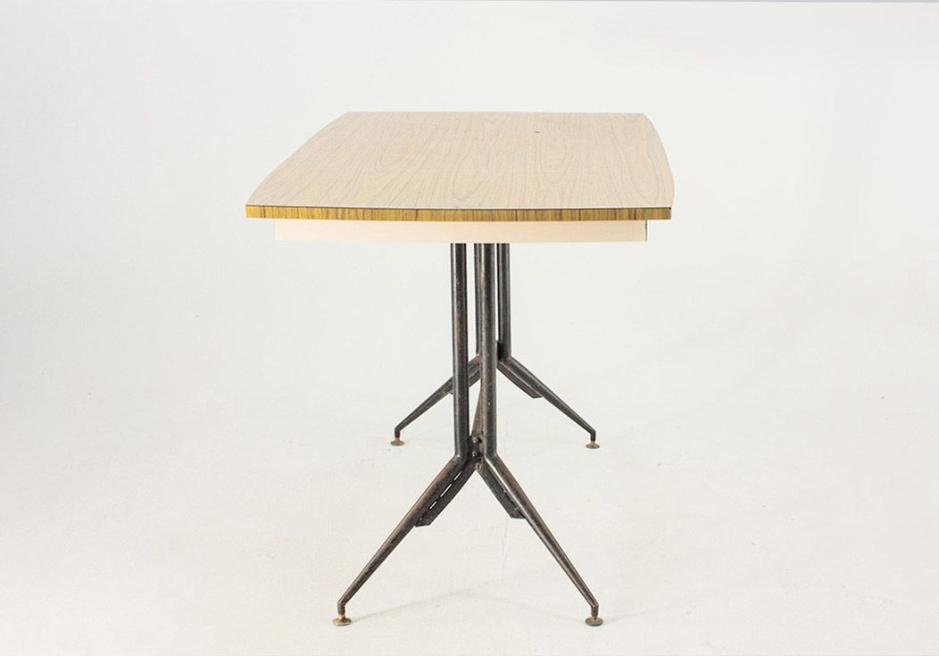 Foto Desk with Resopal Surface and Black Legs Italy 1961 h78x129x75