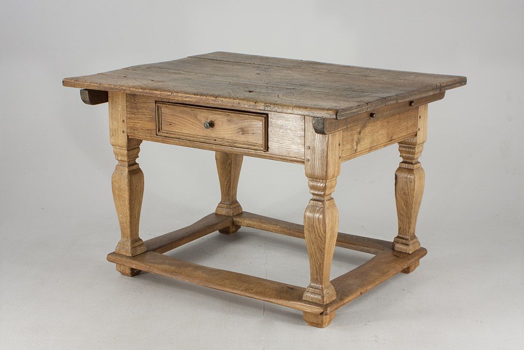 Foto Biedermeier Walnut Wooden Dining Table 1840 h79x121x97 **