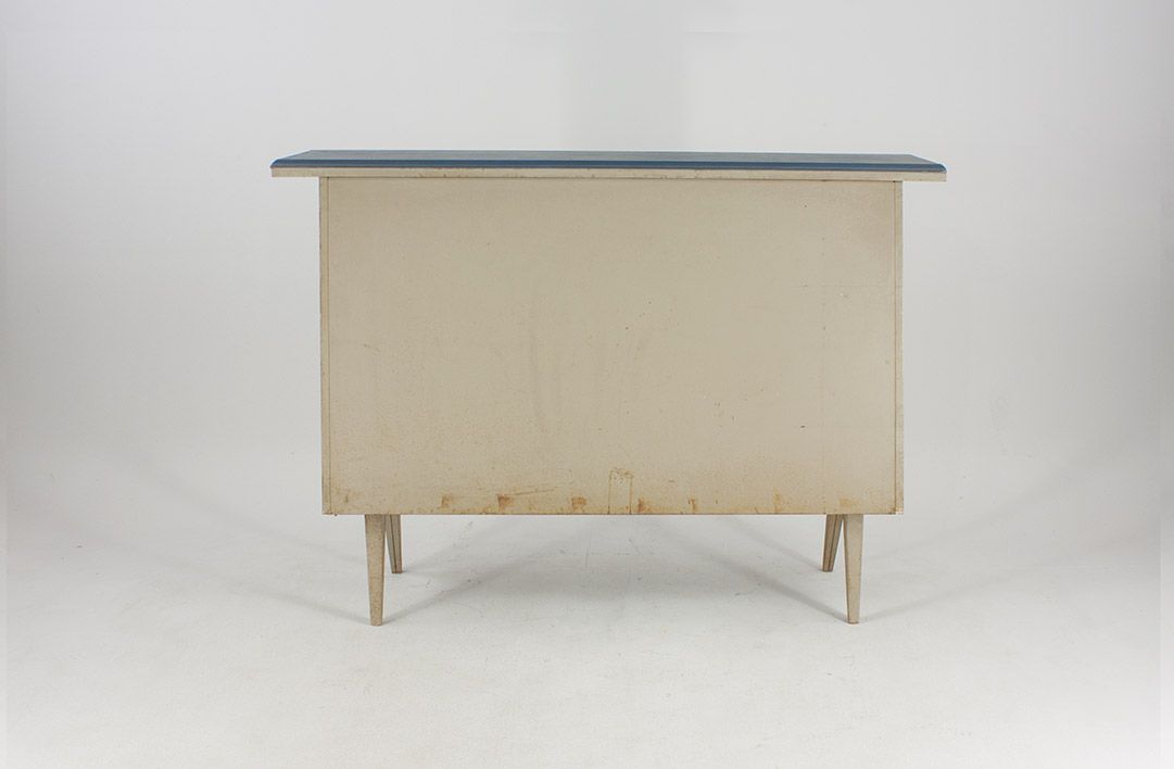 Foto Grey Sideboard With Blue Surface