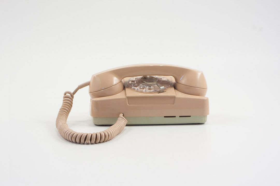 Foto Rose Telephone with Dial Plate L22 France 1970