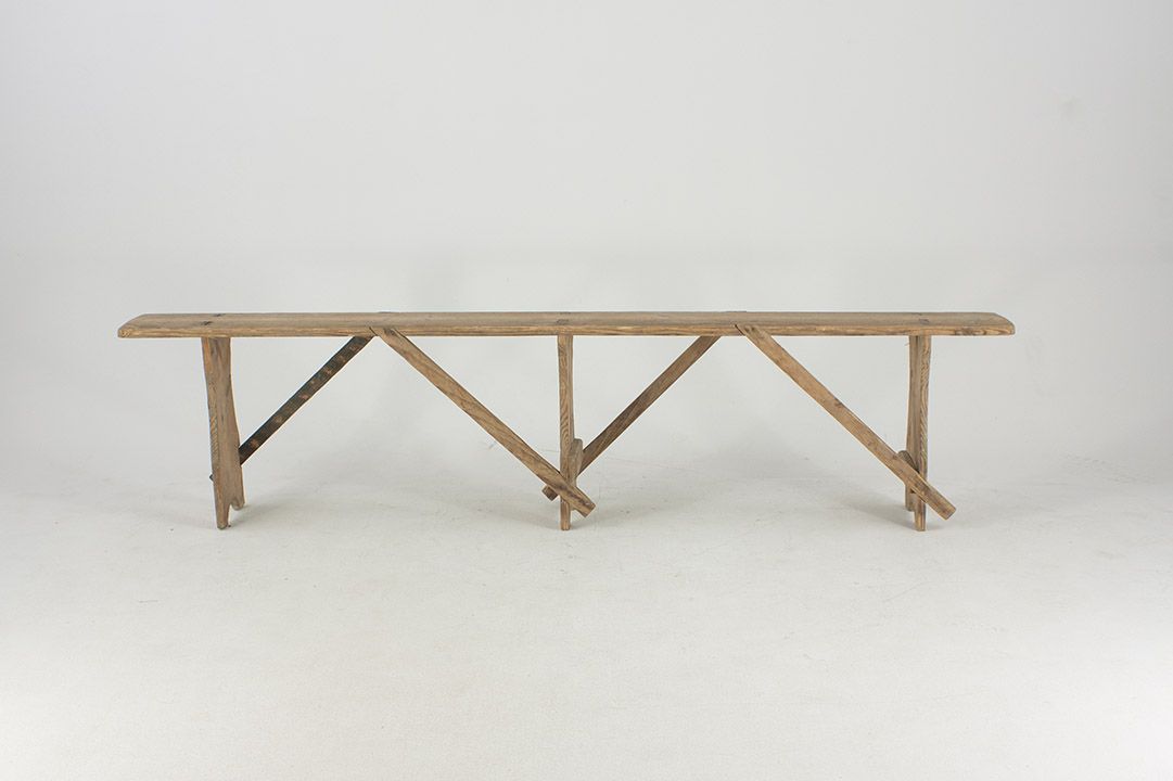 Foto Countrified Wooden Beer Garden Bench 1890