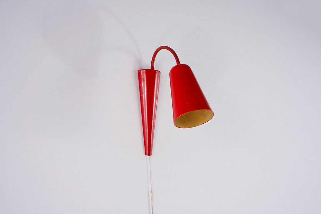 Foto Modern Red Metal Wall Lamp Italy 1958 h40