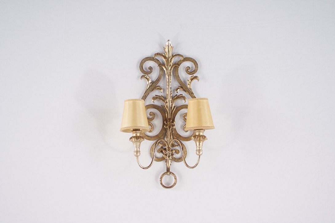 Foto Floral Wall Lamp with Two Beige Shades h45