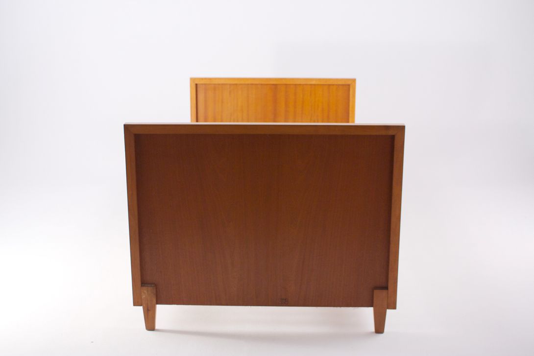 Foto Wooden Single Bed