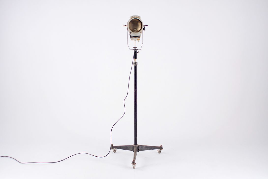 Foto Floor Lamp on Wheels Photo Spotlight Berlin 1930 h160 B1