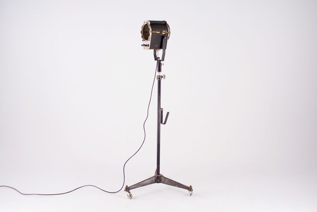 Foto Floor Lamp on Wheels Photo Spotlight Berlin 1930 h160 B1