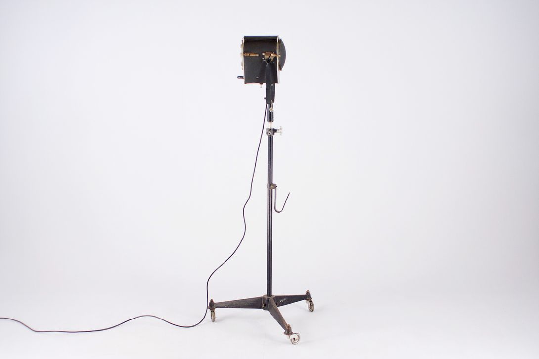 Foto Floor Lamp on Wheels Photo Spotlight Berlin 1930 h160 B1