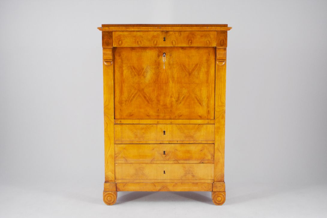 Foto Bureau with Round Front Foot Germany 1860 h150x106x52