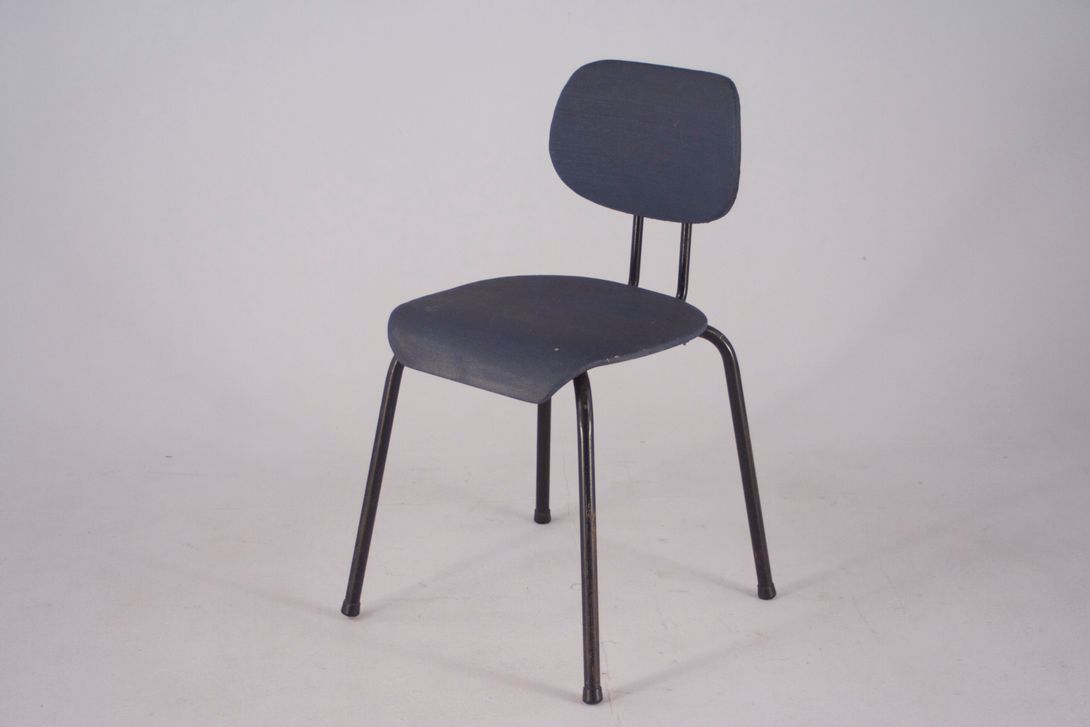 Foto Mid-Century Tubular-Steel Chair, Blue Upholstery