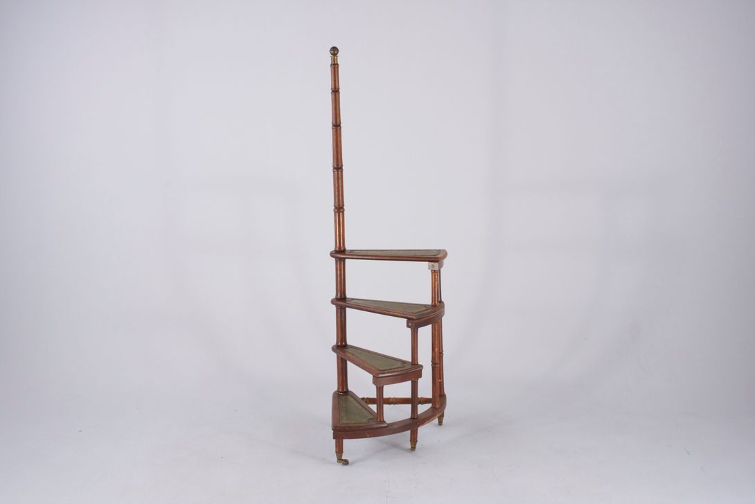 Foto Library Ladder With Green Steps h159x50x50