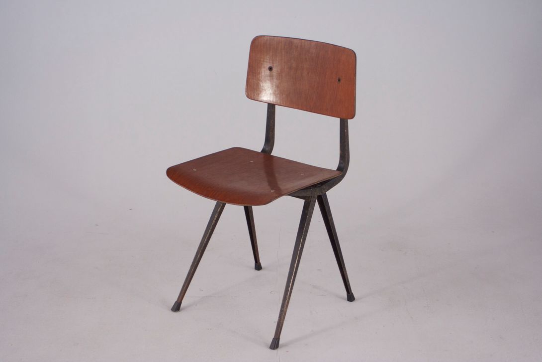 Foto Dark Brown Kramer Result Chair by Ahrend de Circle, 1965 *