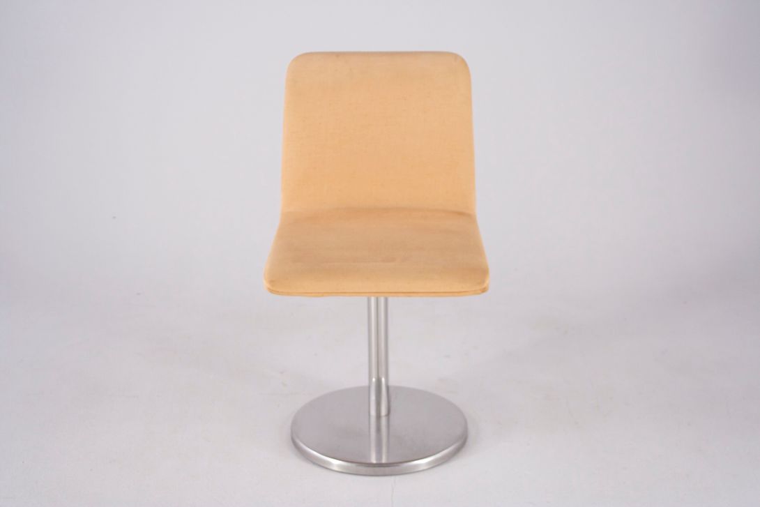 Foto Very Vintage Chair With Beige Upholstery And Chrome Stand Dutch 1979 *