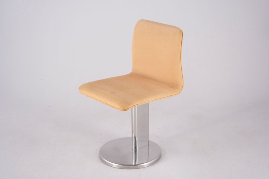 Foto Very Vintage Chair With Beige Upholstery And Chrome Stand Dutch 1979 *