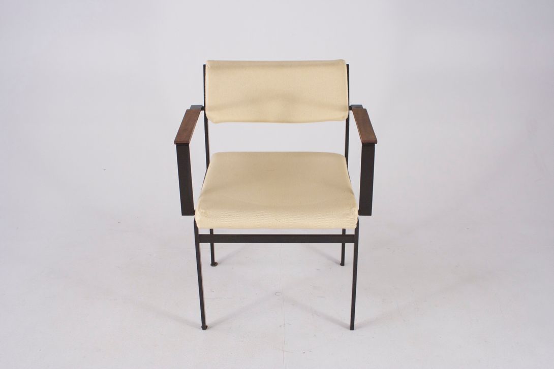 Foto Beige Upholstered Chair from the Nederlands with Angular Metal Frame and Rosewood Armrests 1960 *