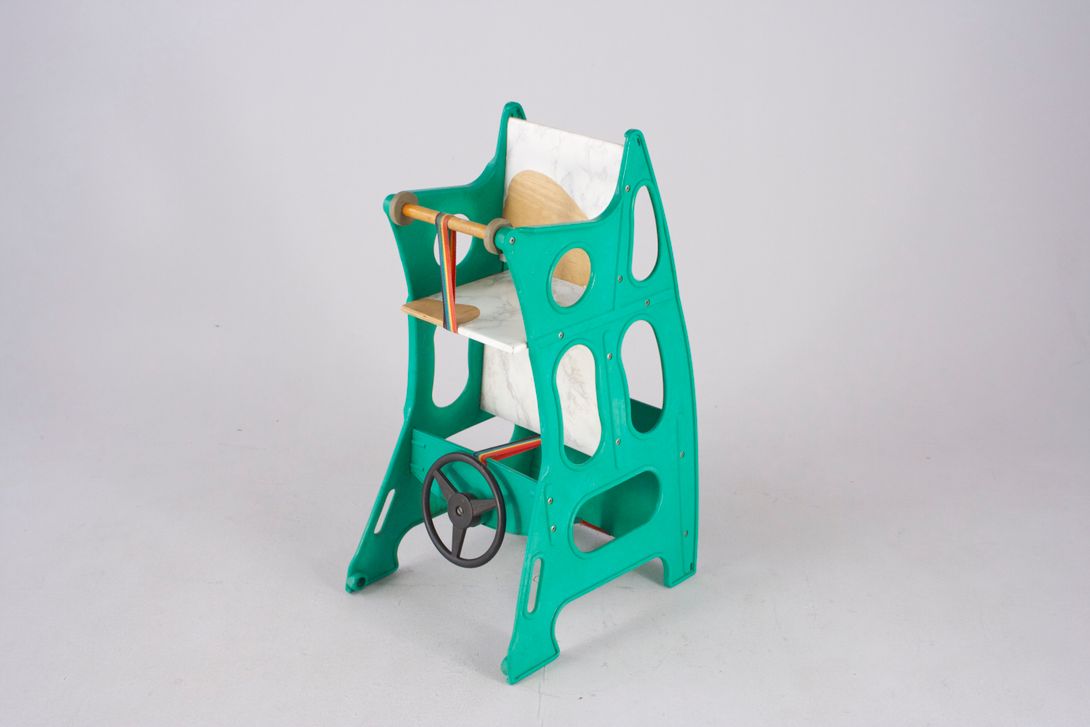 Foto Playful Mint Green Baby&#8217;s High Chair With Steering Wheel *