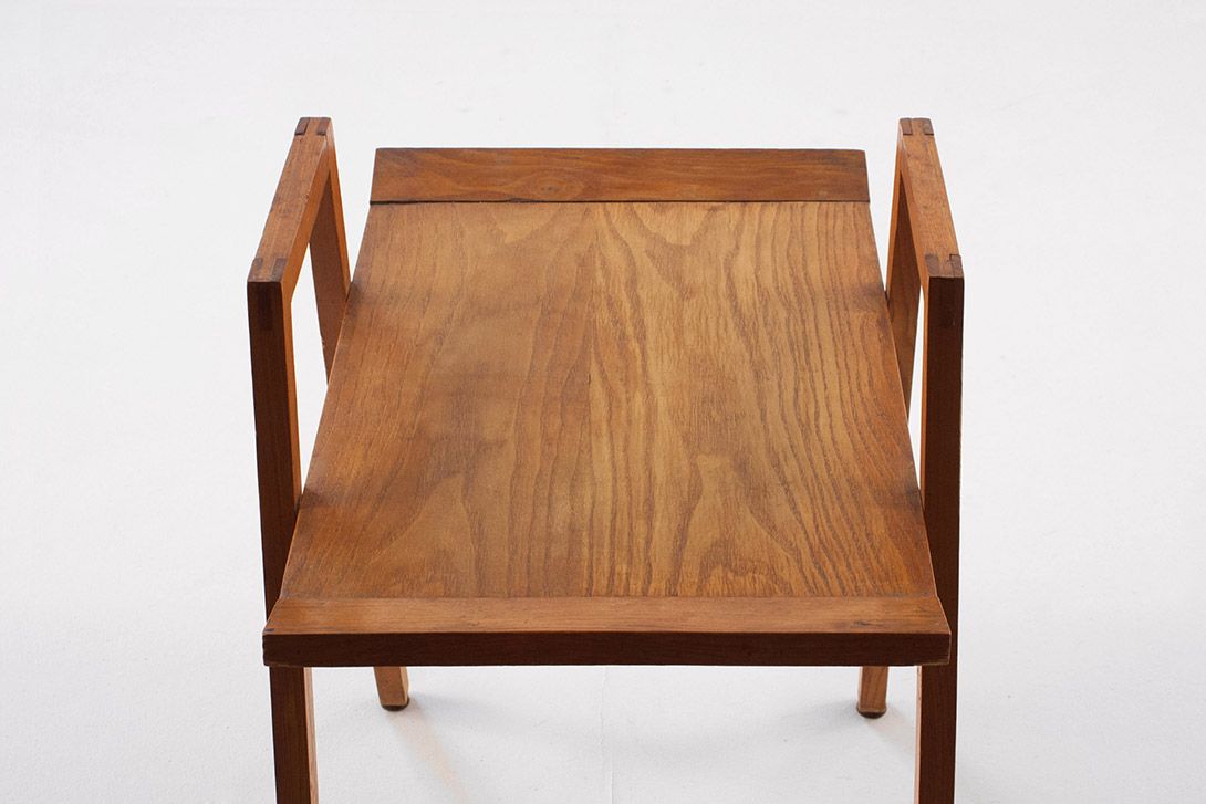 Foto Wooden Side Table Tray-Like Germany 1952 h54x58x39