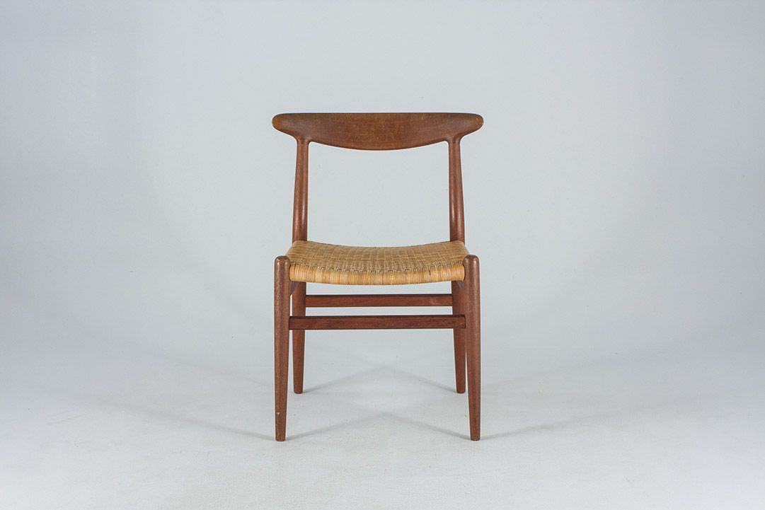Foto Hans J. Wegner W2 Chair by Madsens