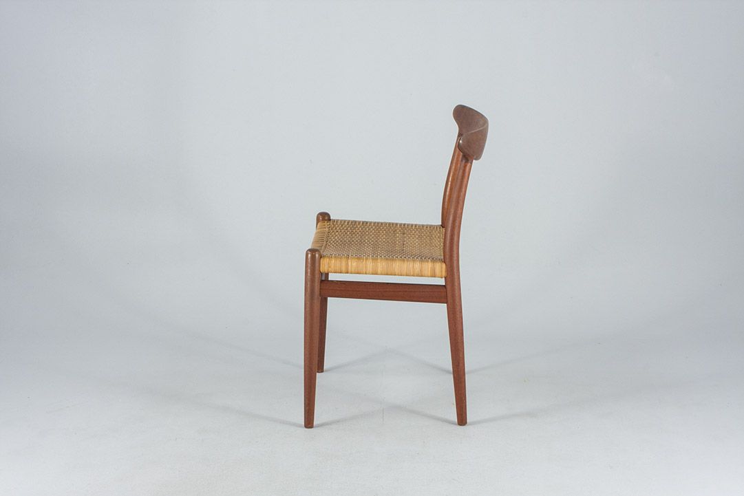 Foto Hans J. Wegner W2 Chair by Madsens