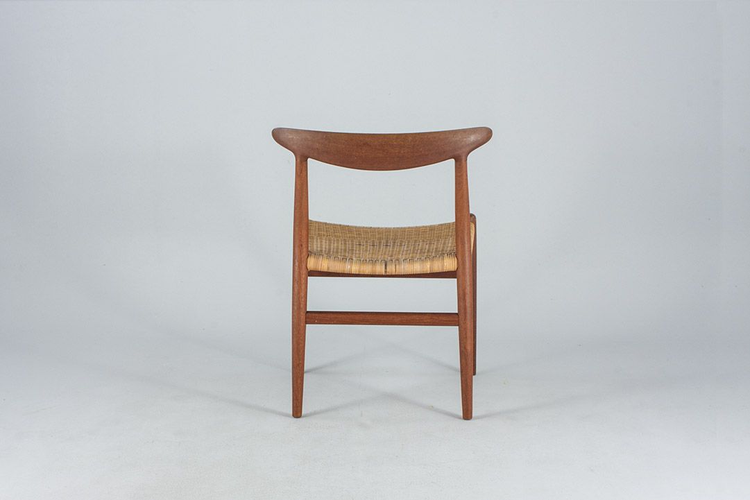 Foto Hans J. Wegner W2 Chair by Madsens