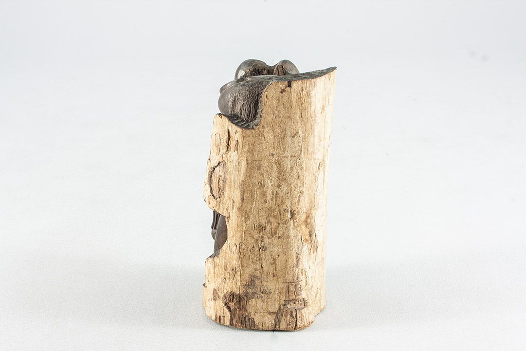 Foto African Sculpture, Two People Embraced/Fighting