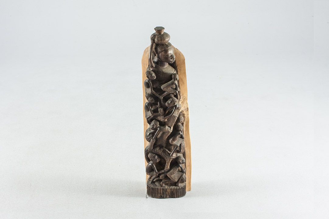 Foto African Sculpture, Carved Totem