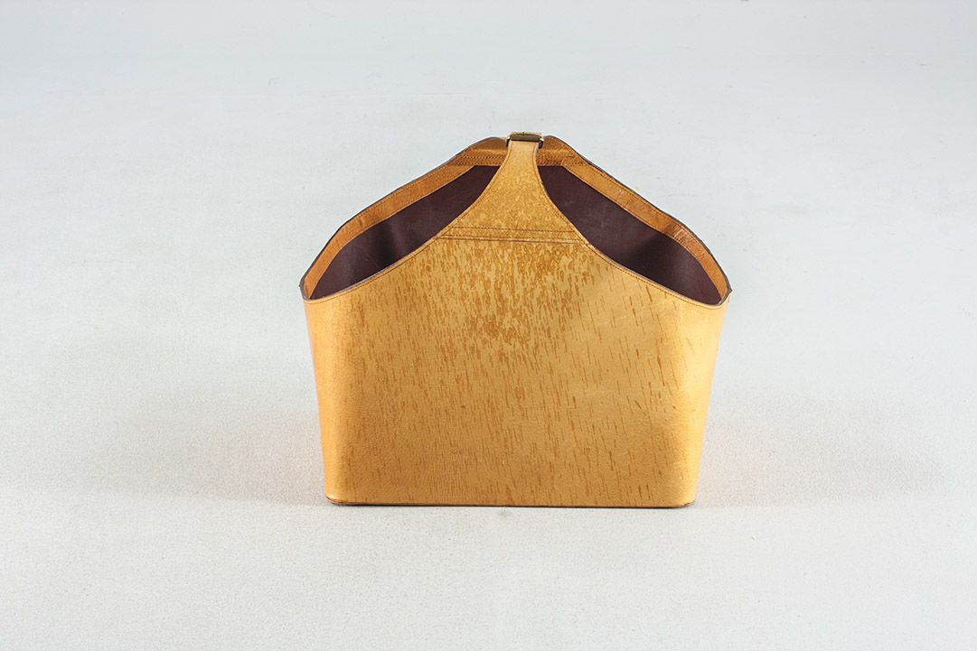 Foto Leather Hamper for Firewood 1960