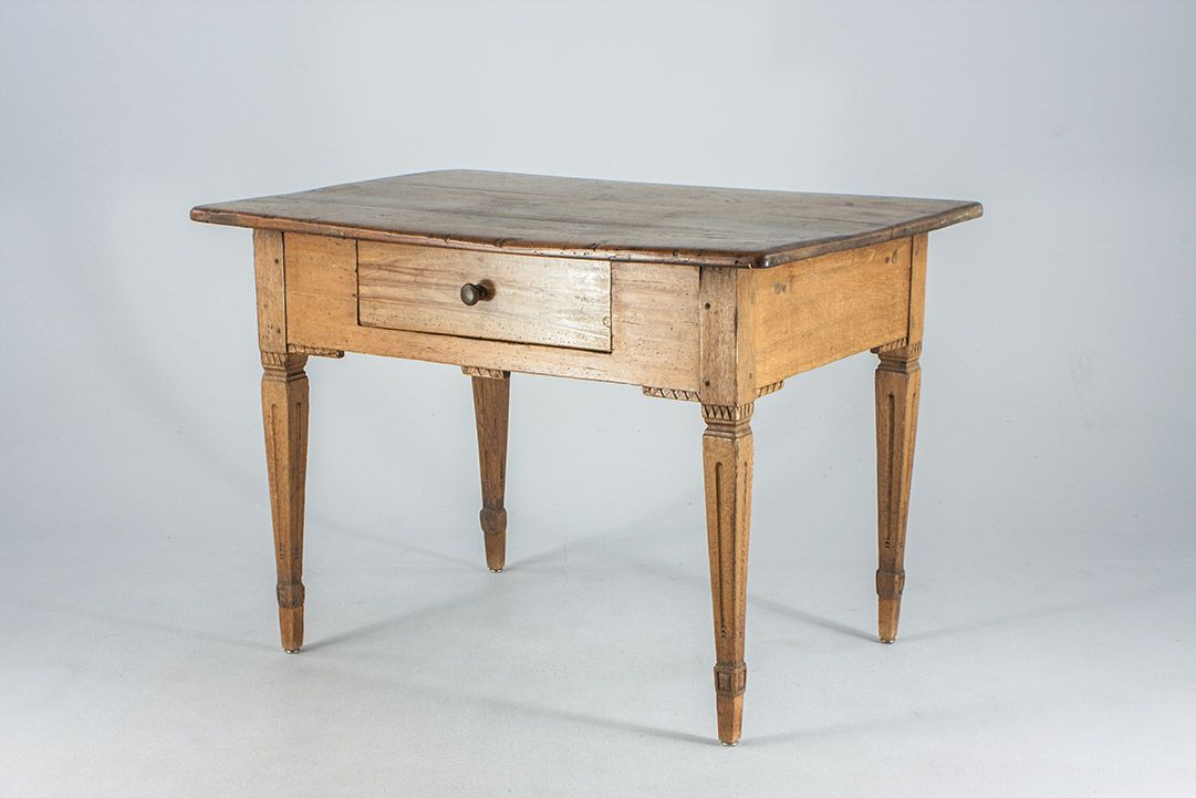 Foto Rustic Wooden Kitchen Table 1910 h79x110x80
