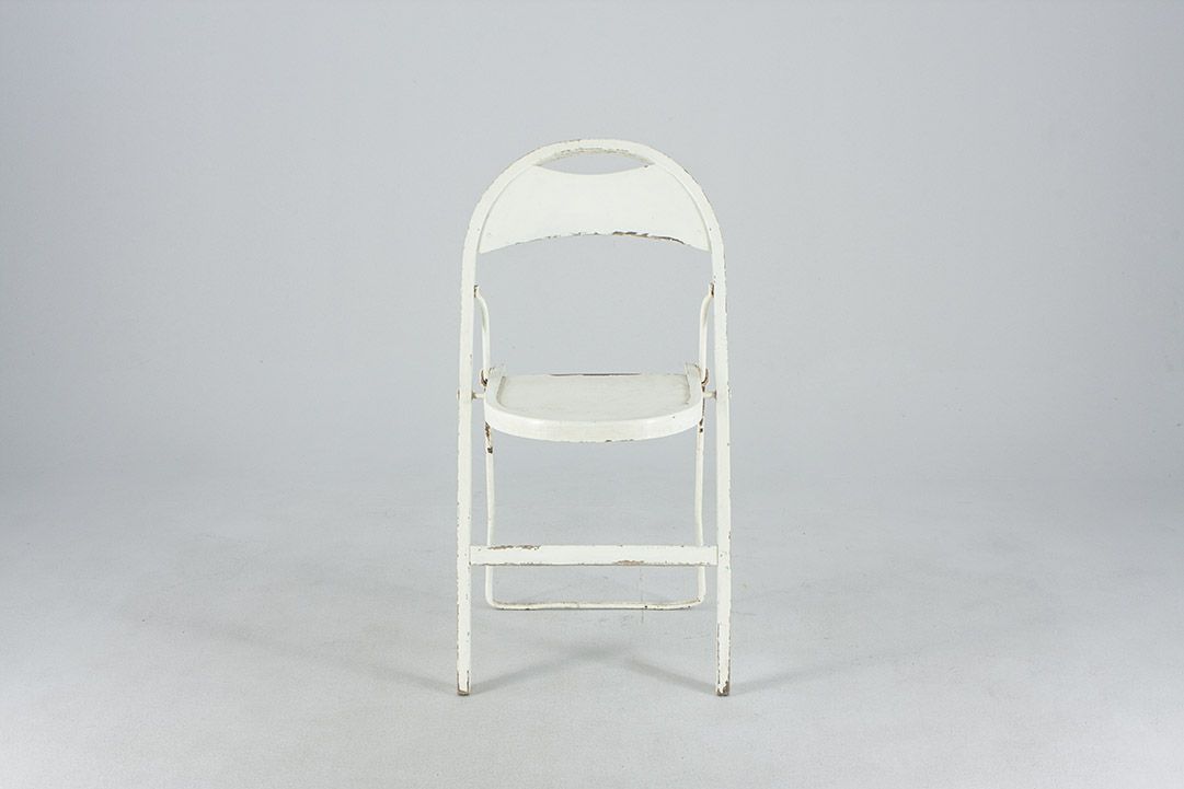 Foto Wooden Vintage Folding Chair, White, Rounded Backrest