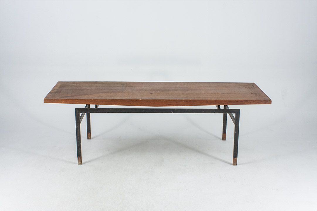 Foto Walnut Coffee Table with Black Metal Frame 1958 h50x160x60