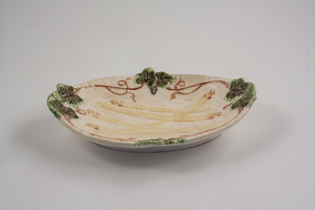 Foto Oval Ceramic Asparagus Dish, Handcoloured