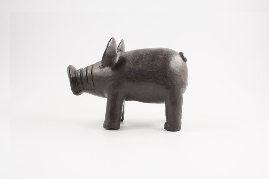 Foto Black Pig Sculpture