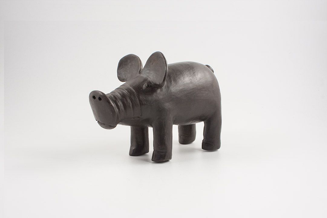 Foto Black Pig Sculpture