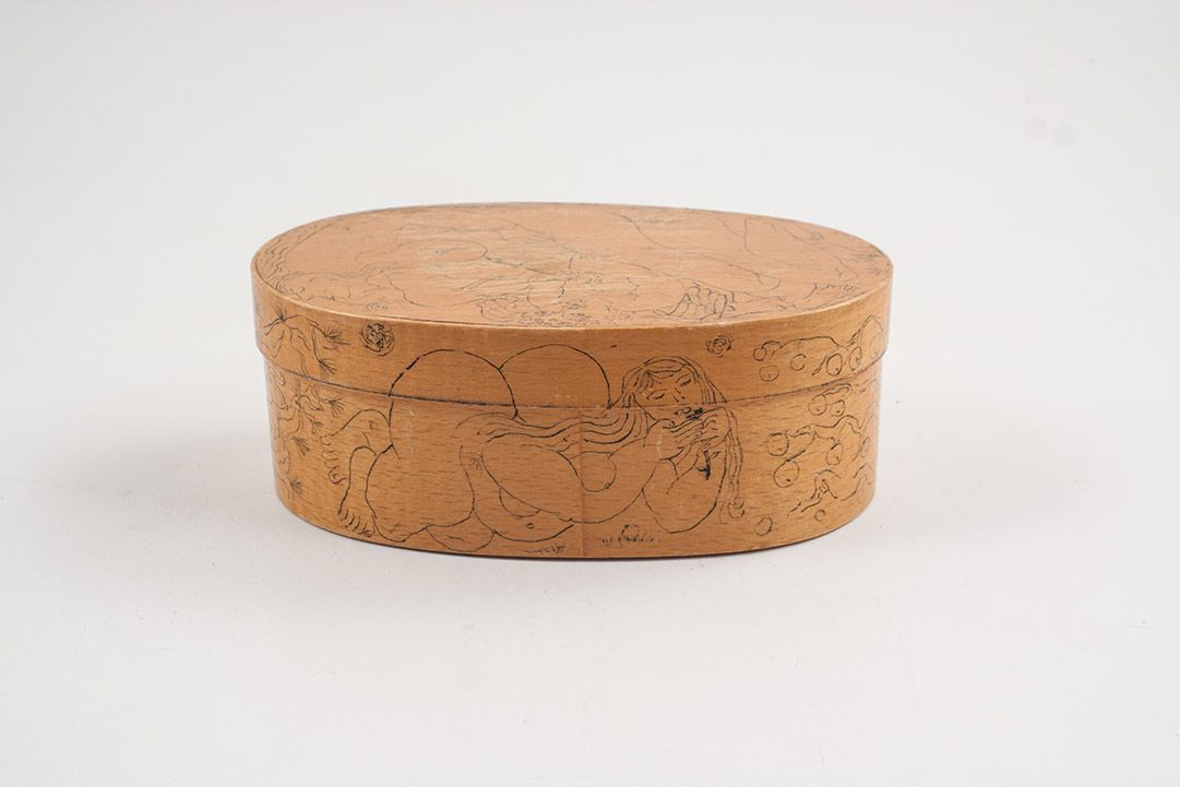 Foto Oval Wooden Box, Sketchy Women Nude Decor h13x19x7