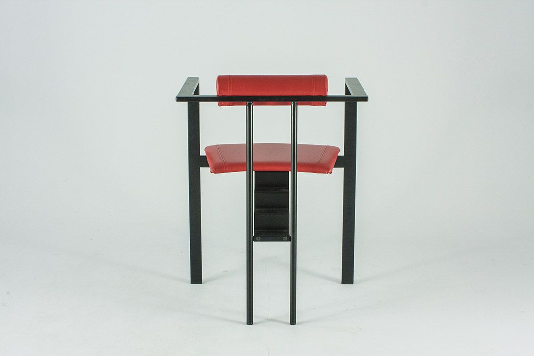 Foto New Wave Chair with Stair Detail
