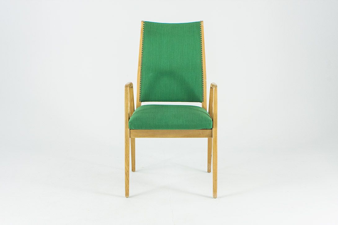 Foto Wooden Armchair with Green Upholstery, High Number