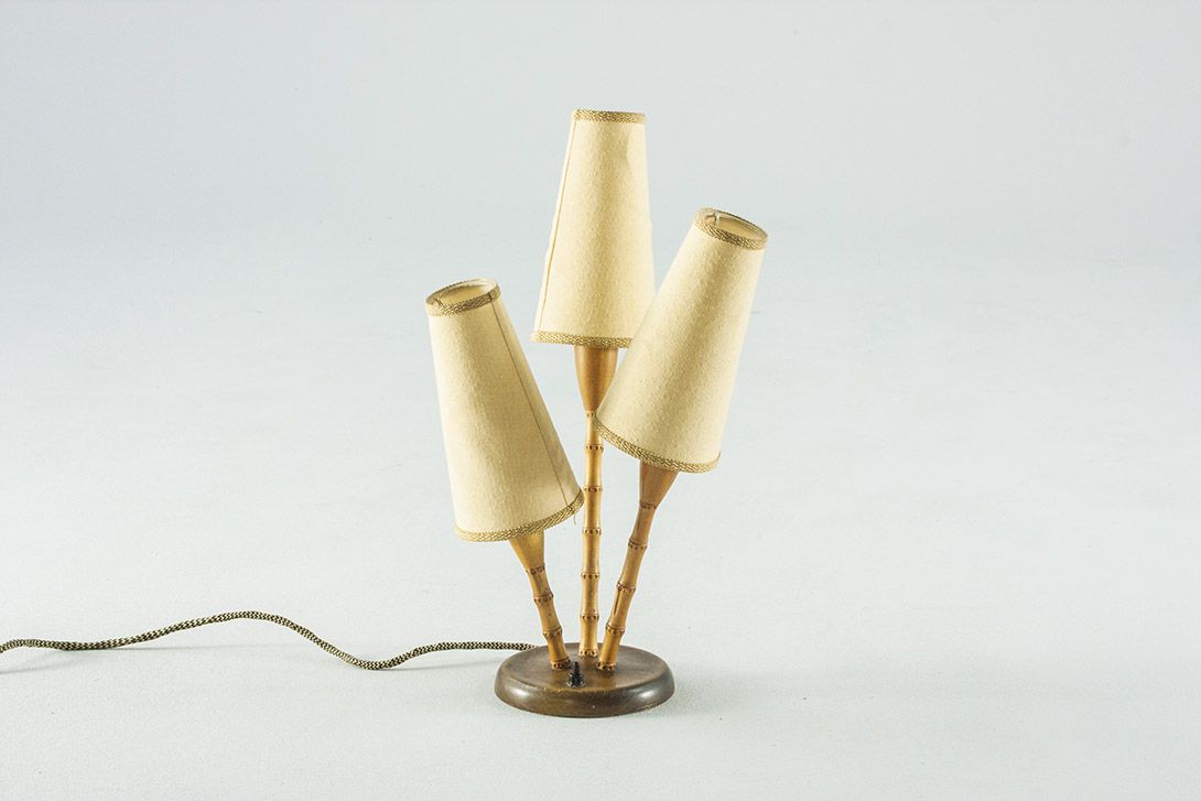 Foto Table Lamp with Bamboo Stands and Three Line Shades 1954 h50