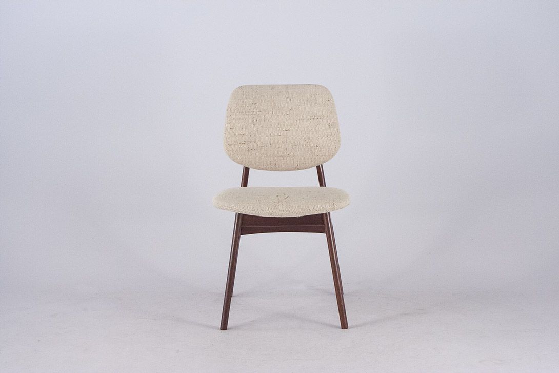 Foto Danish Cedar Chair with Beige Upholstery 1959