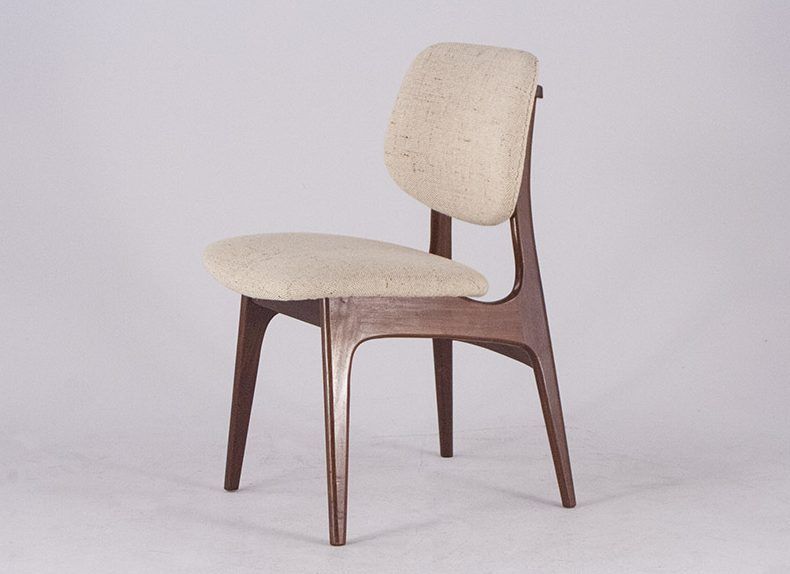 Foto Danish Cedar Chair with Beige Upholstery 1959