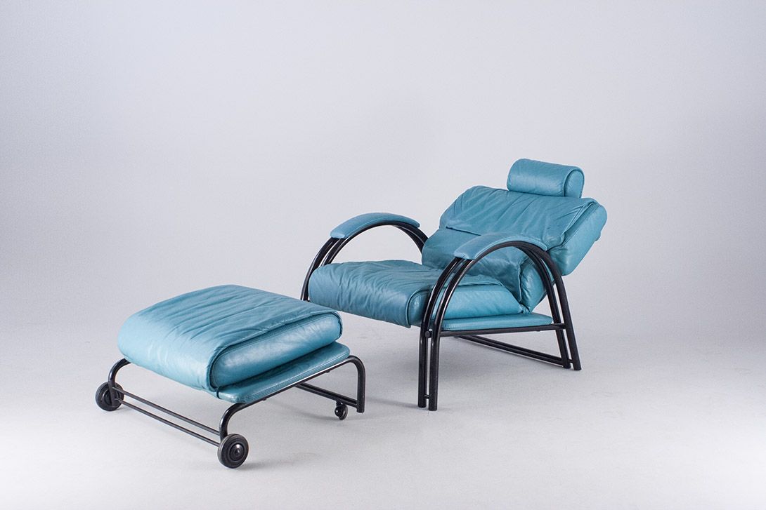 Foto Memphis Blue Leather Ottoman 1982