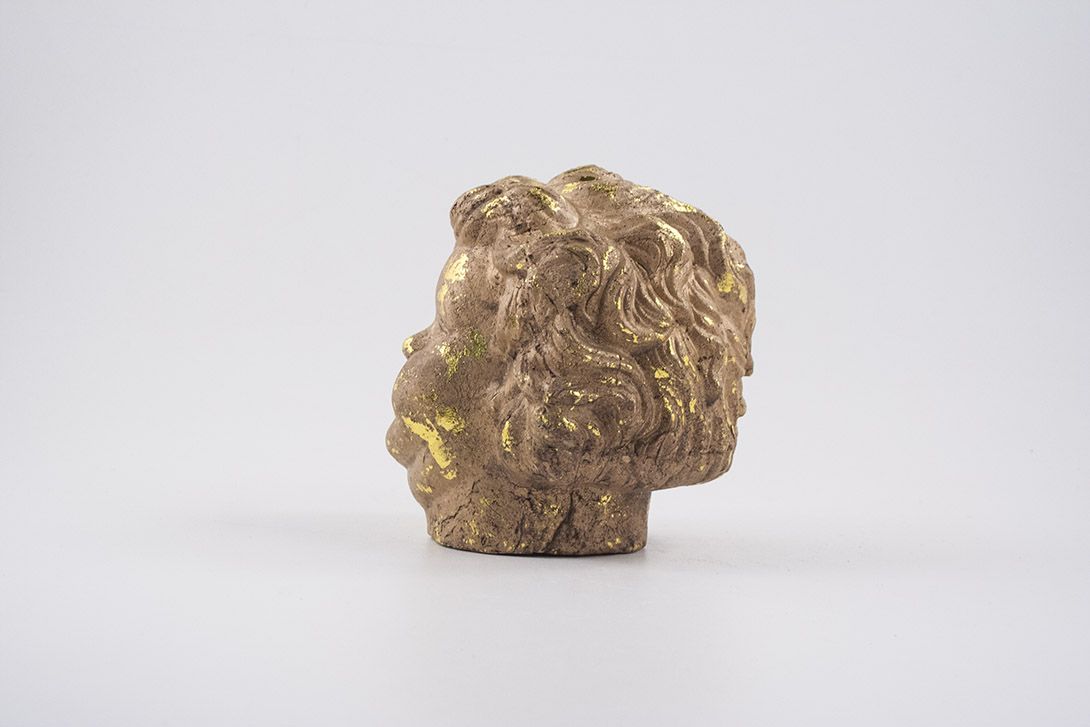 Foto Golden Cast Stone Cherub Head Sculpture 1915