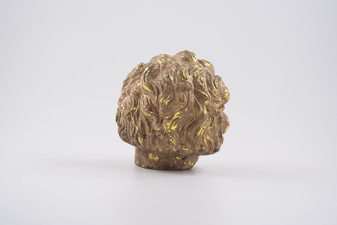 Foto Golden Cast Stone Cherub Head Sculpture 1915
