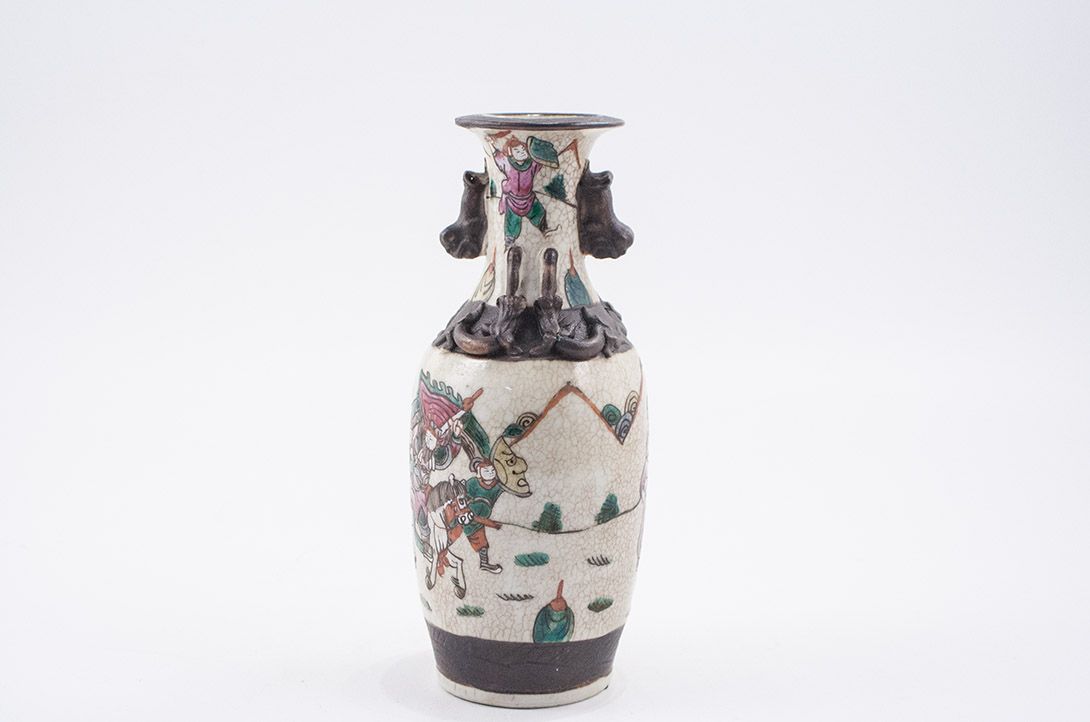 Foto Chinese Vase with Fight Scene Image