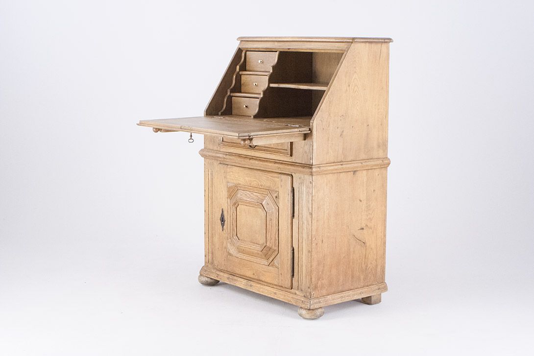 Foto Late Baroque Rustic Wooden Bureau 1830 h110x45x75