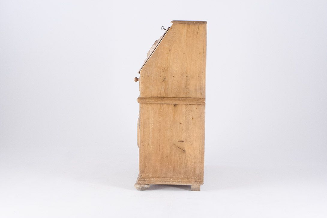 Foto Late Baroque Rustic Wooden Bureau 1830 h110x45x75
