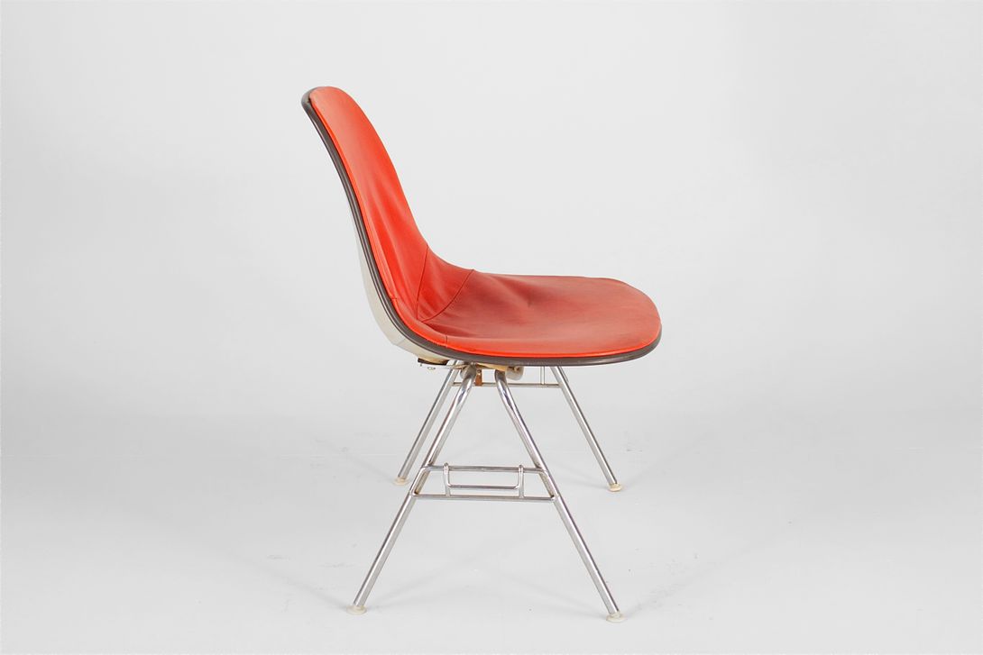 Foto Side Chair (Stacking Chair)
